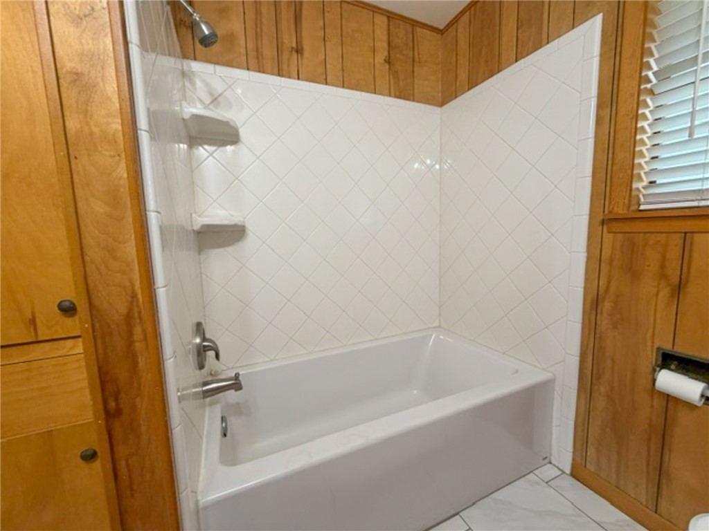 606 E Fm 628 Property Photo 18