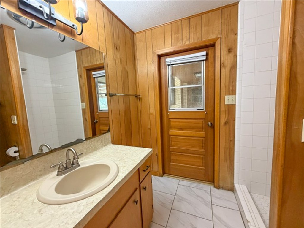 606 E Fm 628 Property Photo 22