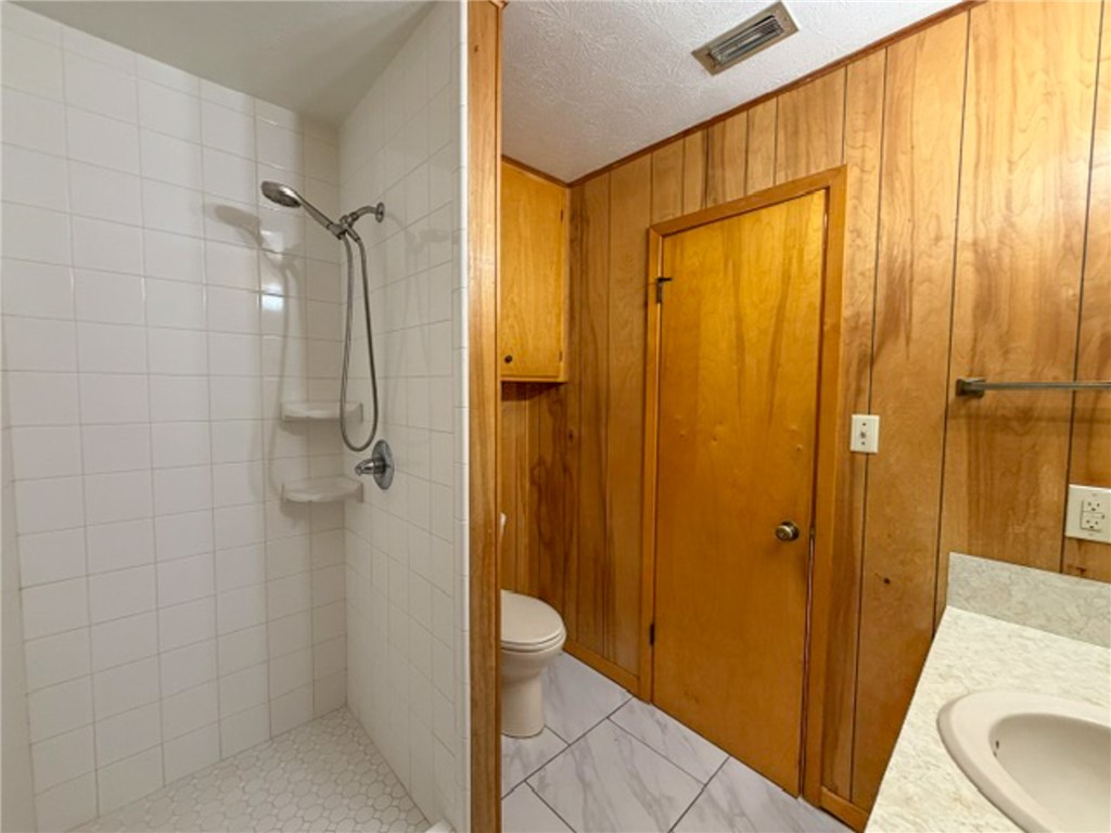 606 E Fm 628 Property Photo 23