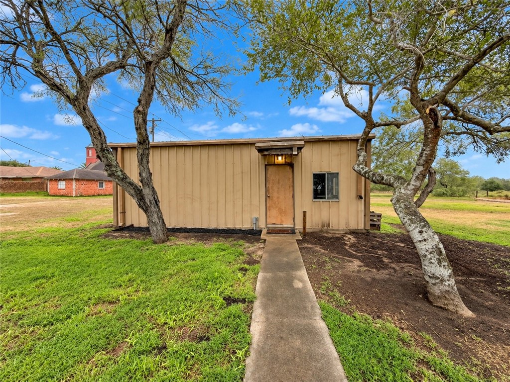 606 E Fm 628 Property Photo 31