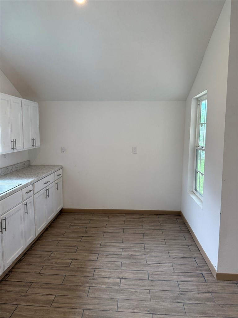 850 N Adams St Property Photo 8