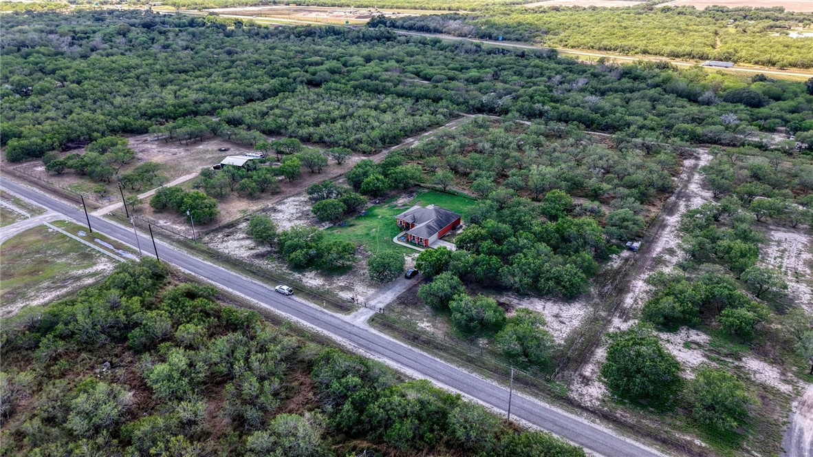 213 County Road 2101 Property Photo 40