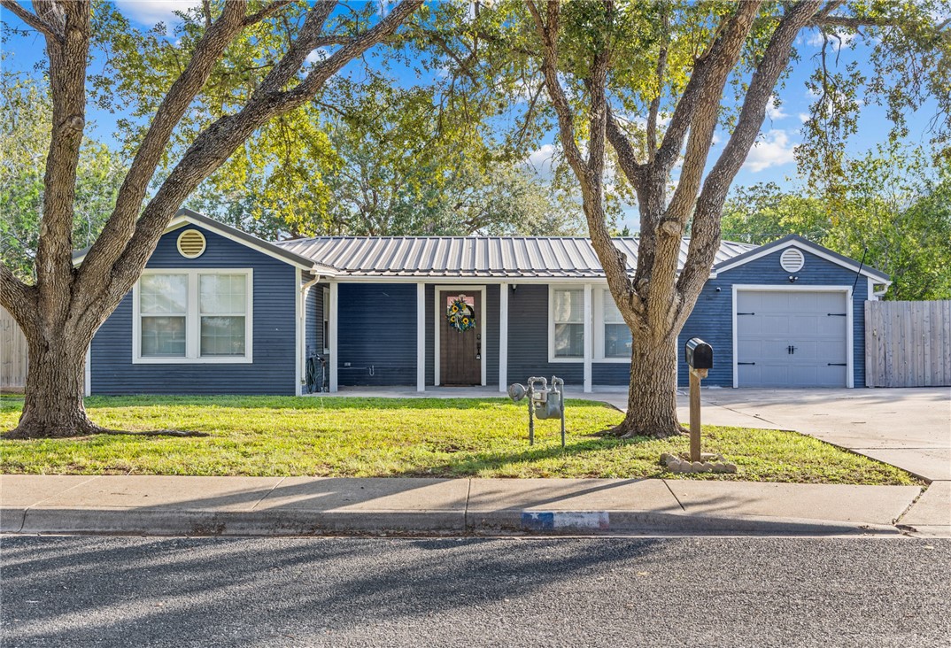 11309 Margie Dr Property Photo 1