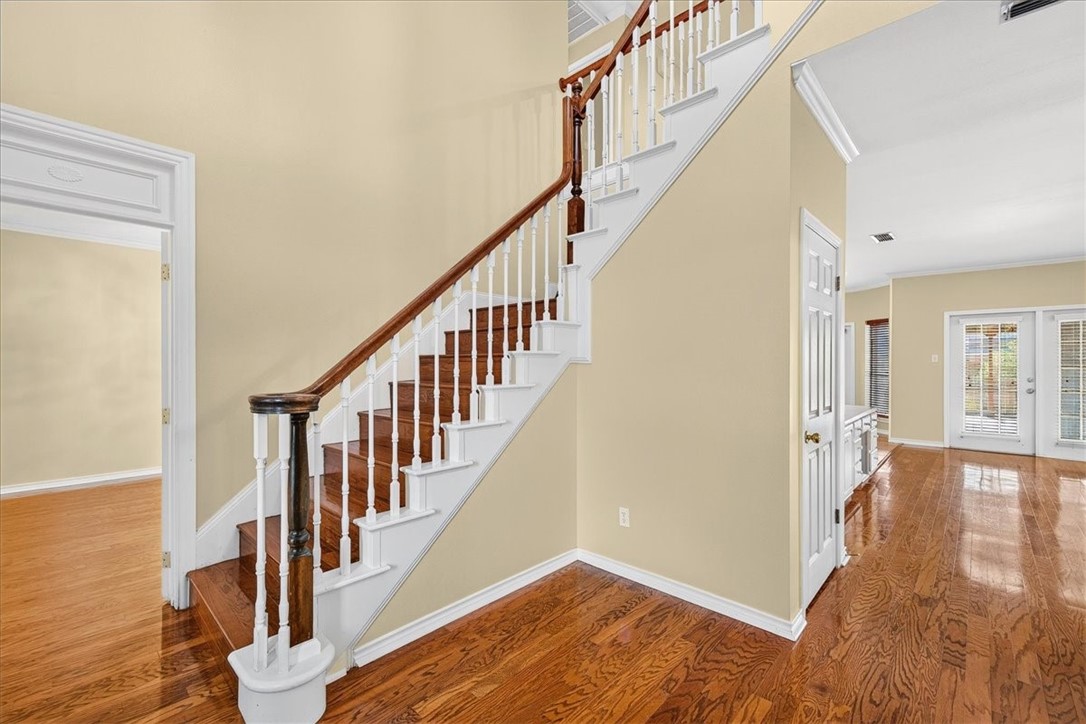 7022 Dunsford Dr Property Photo 4