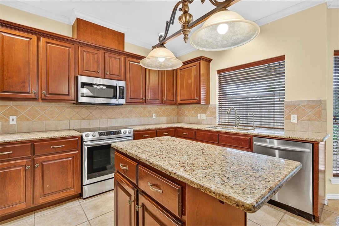 7022 Dunsford Dr Property Photo 24