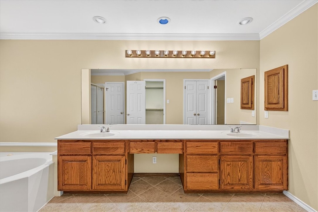 7022 Dunsford Dr Property Photo 39
