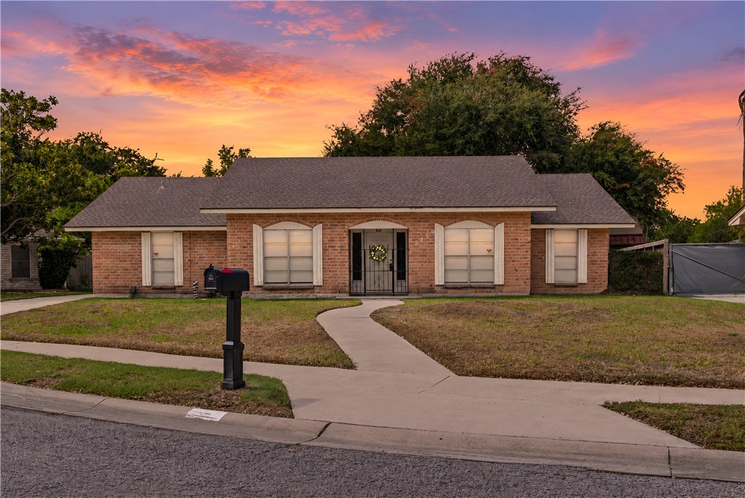5209 Moultrie Dr Property Photo 1