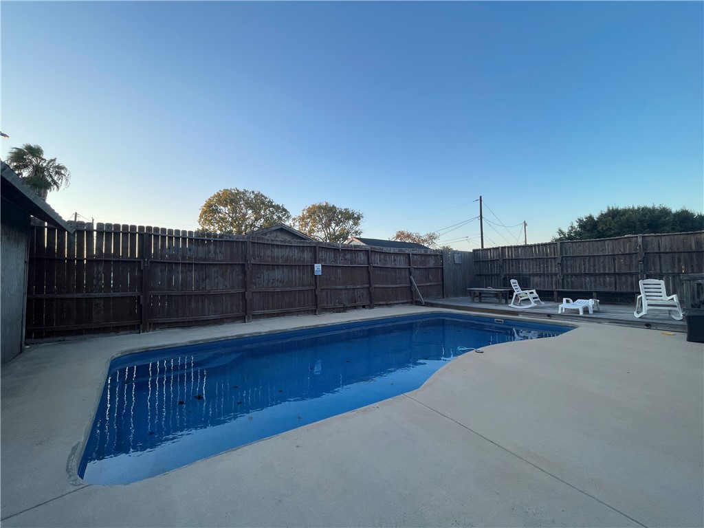 701 Ester Dr Property Photo 21