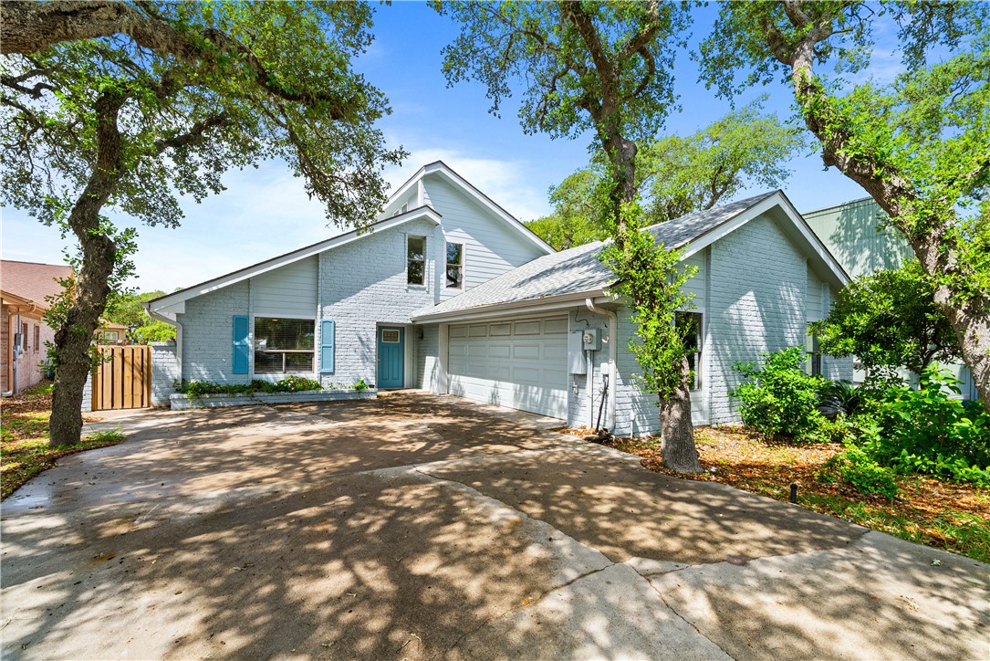 2321 Harbor Dr Property Photo 1