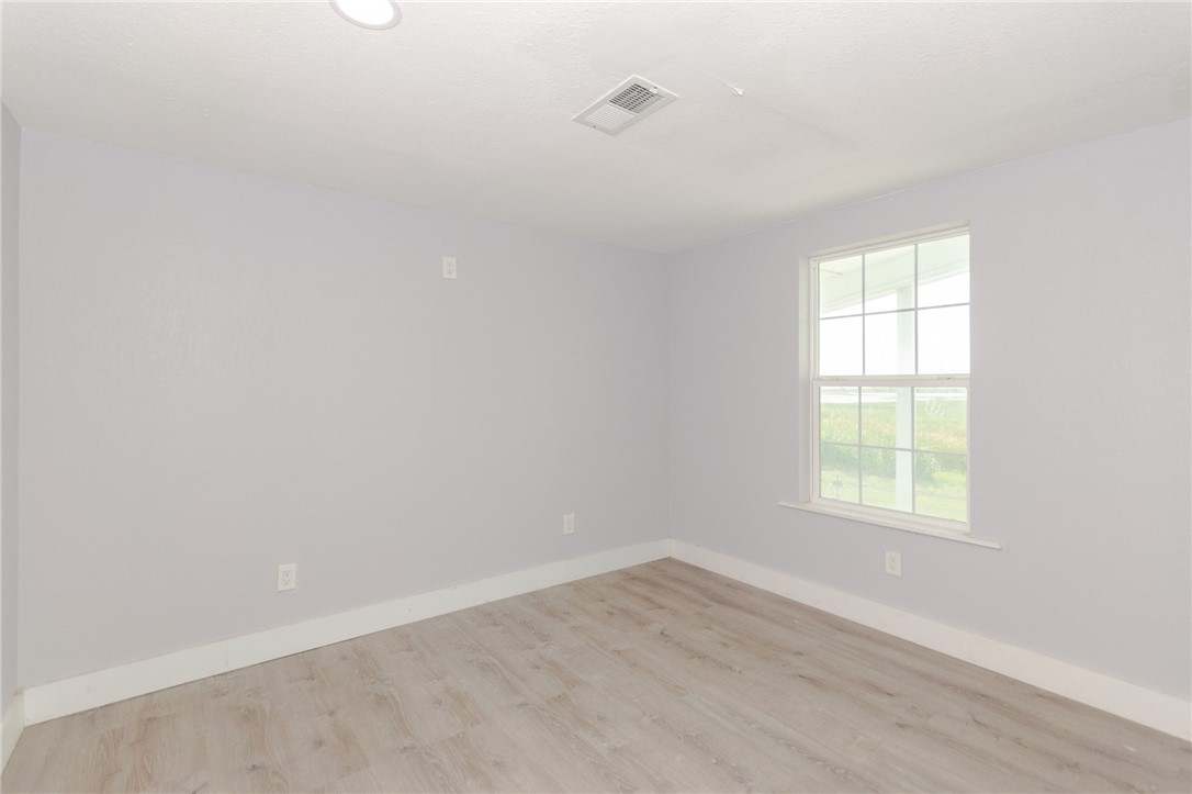 132 Port Saint Claire Property Photo 10