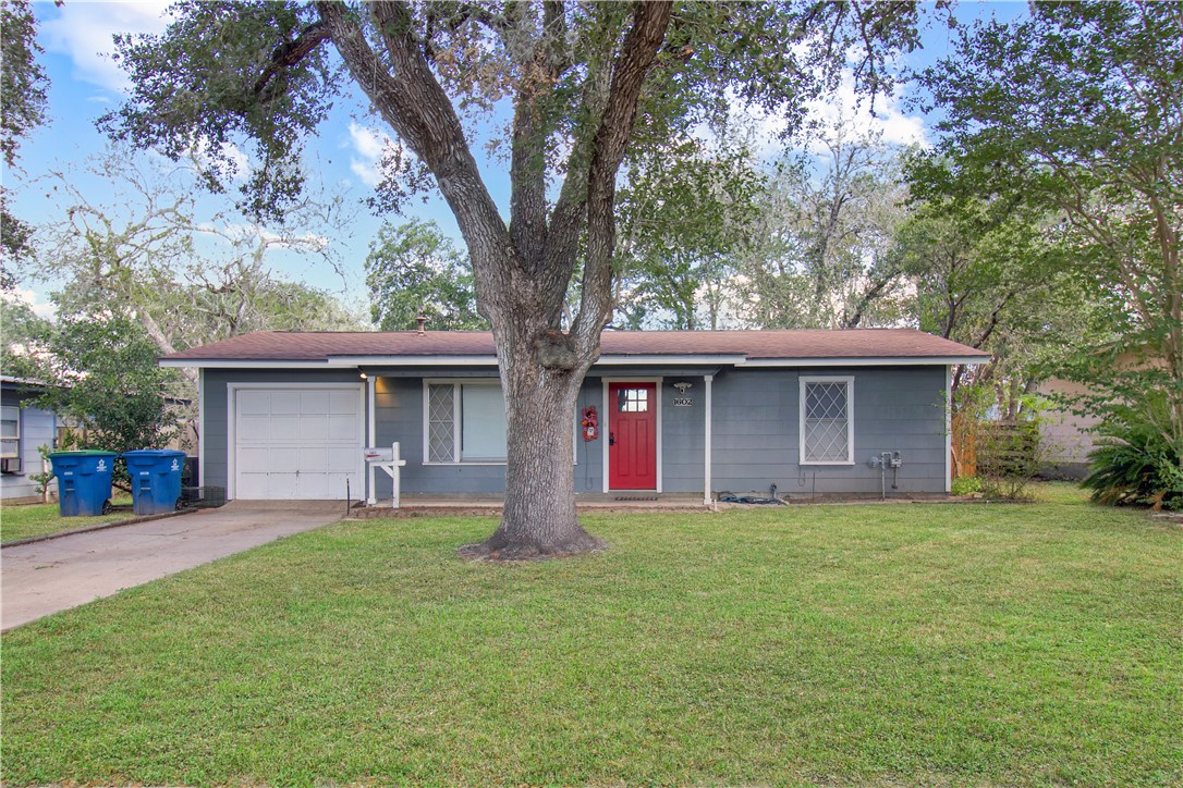 1602 N Fowler St Property Photo 17