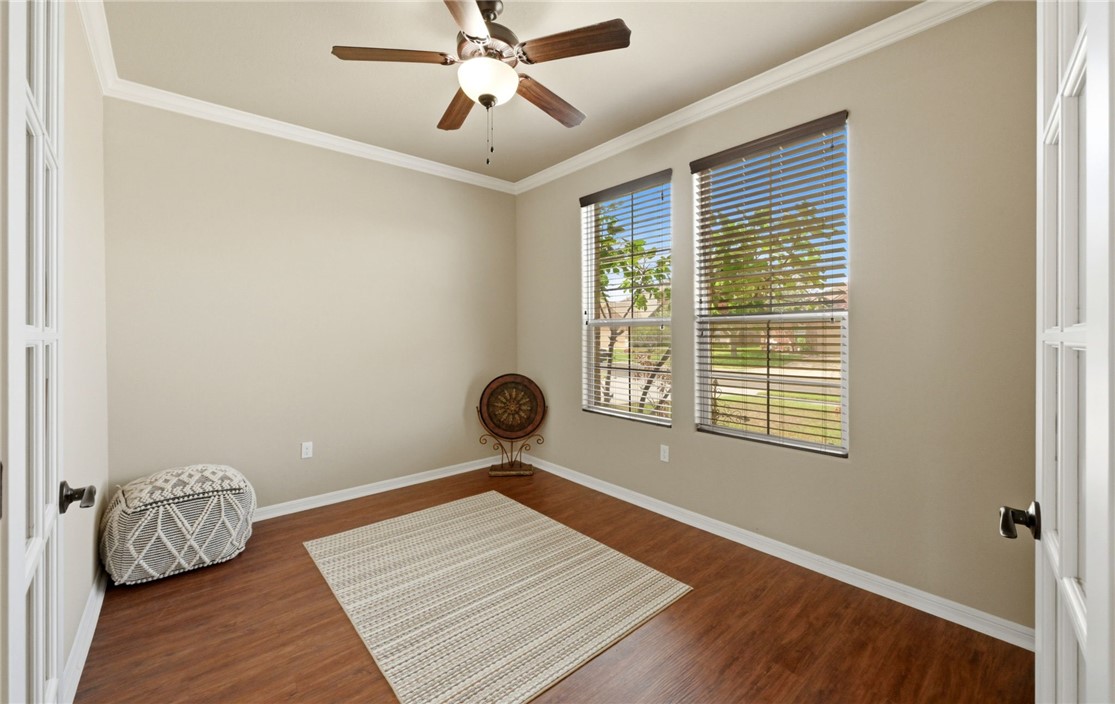 2118 Cardinales Lane Property Photo 9