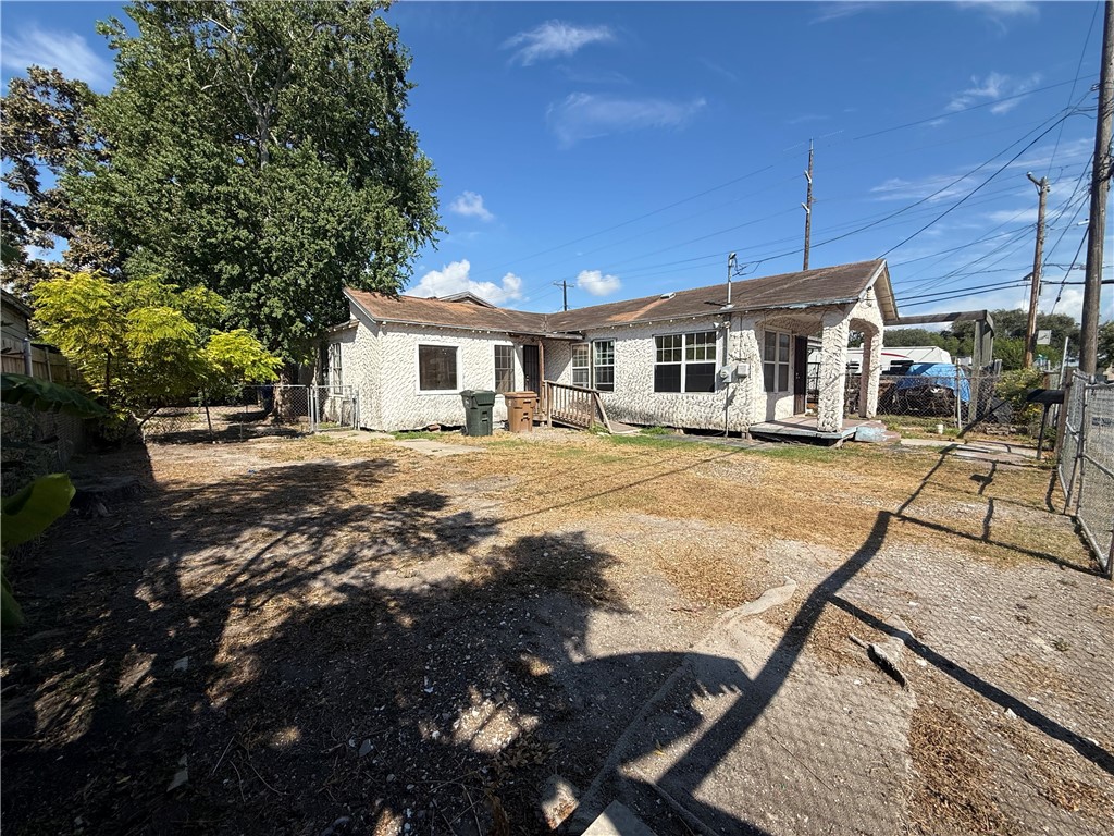 605 Duncan St Property Photo 2