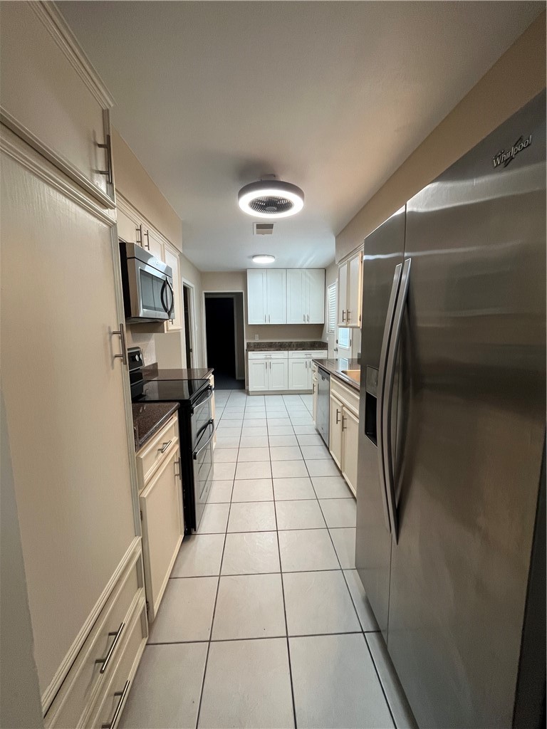 4645 Cobblestone Property Photo 5