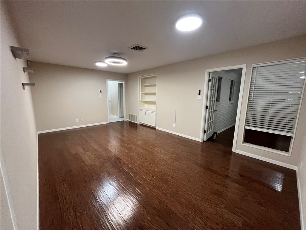 4645 Cobblestone Property Photo 7