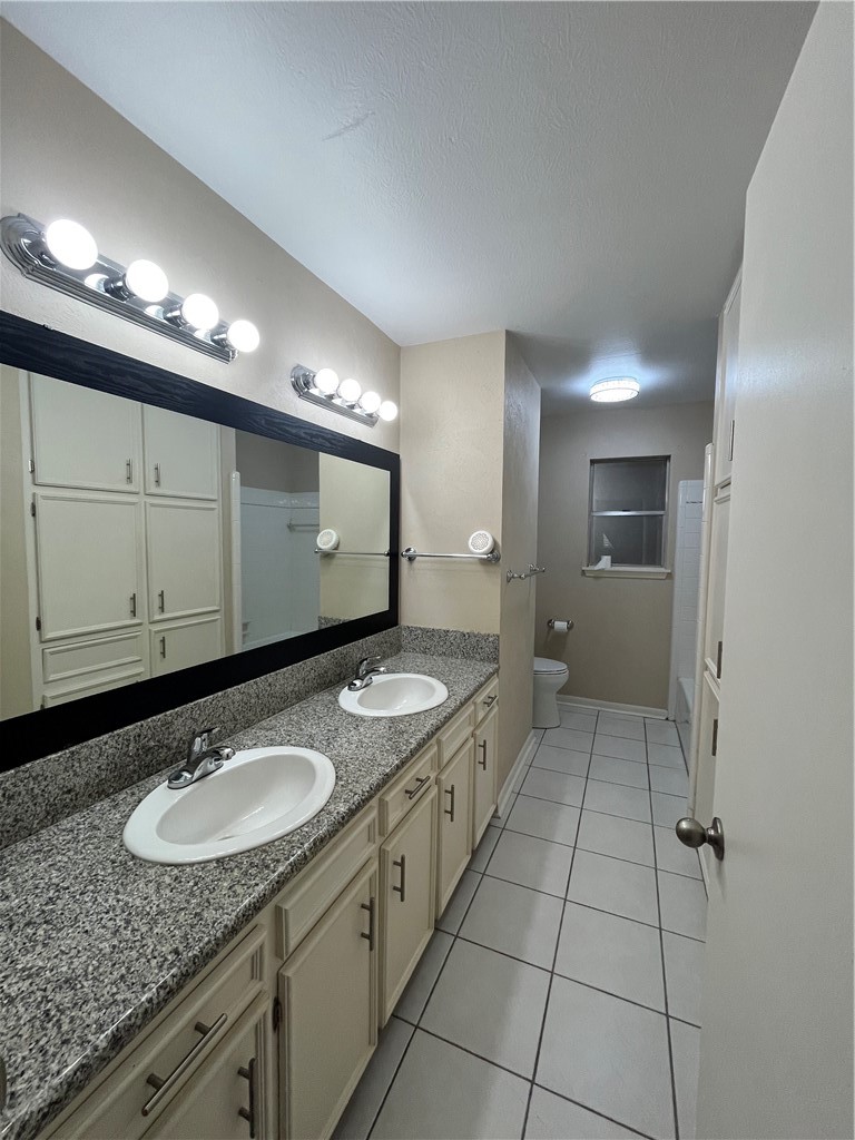 4645 Cobblestone Property Photo 13