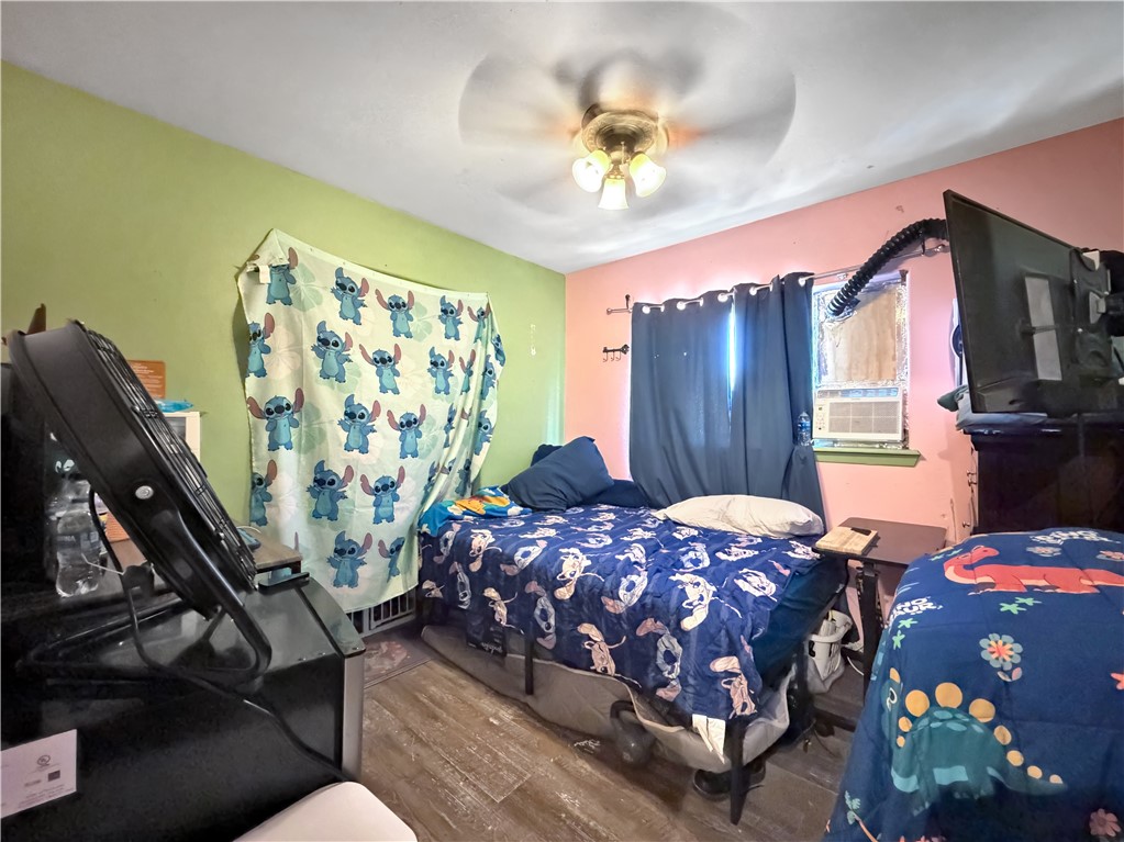 1913 Sandy Way Property Photo 11
