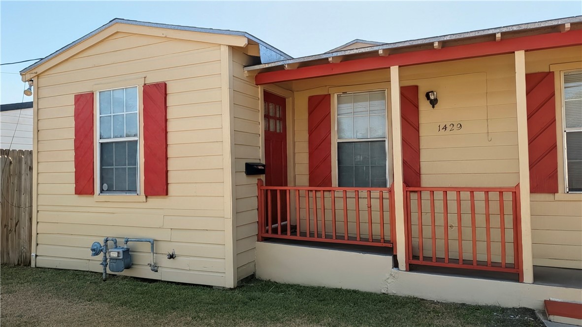 1429 Date St