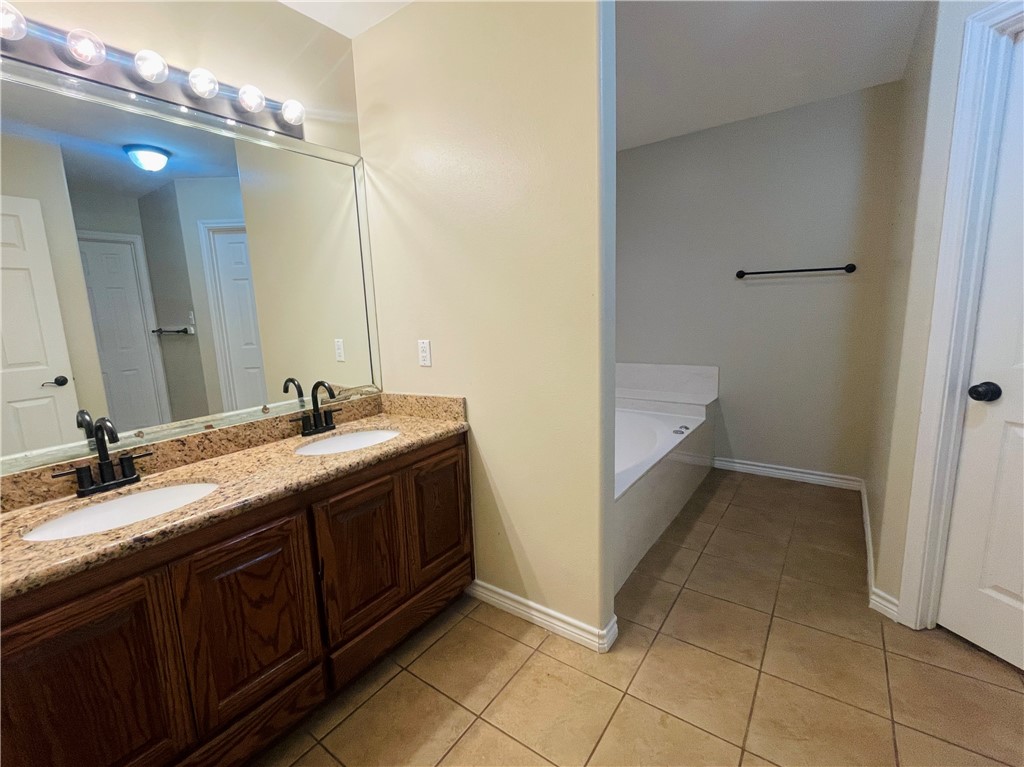 2103 Margaret Property Photo 12