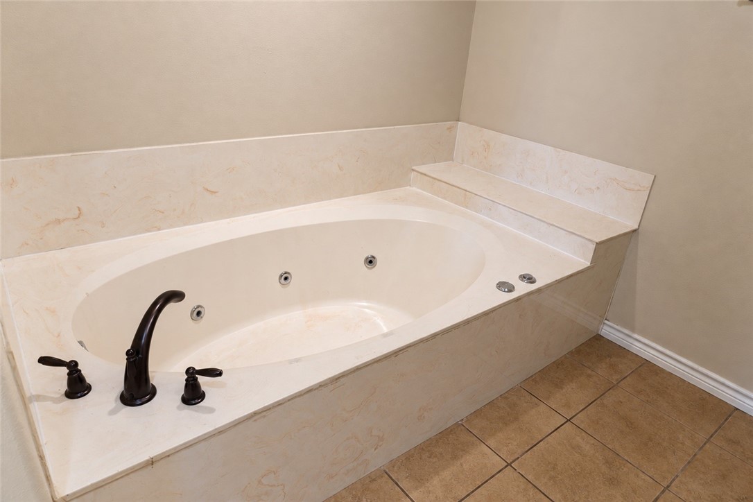 2103 Margaret Property Photo 13
