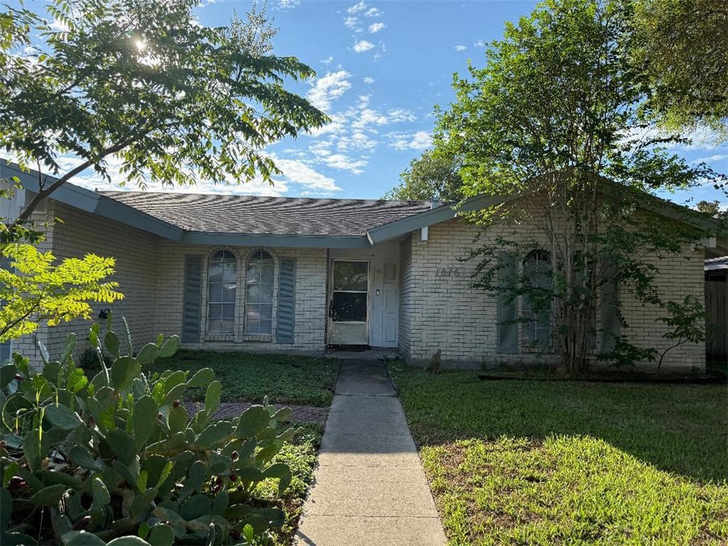 1816 Portland Dr Property Photo 1