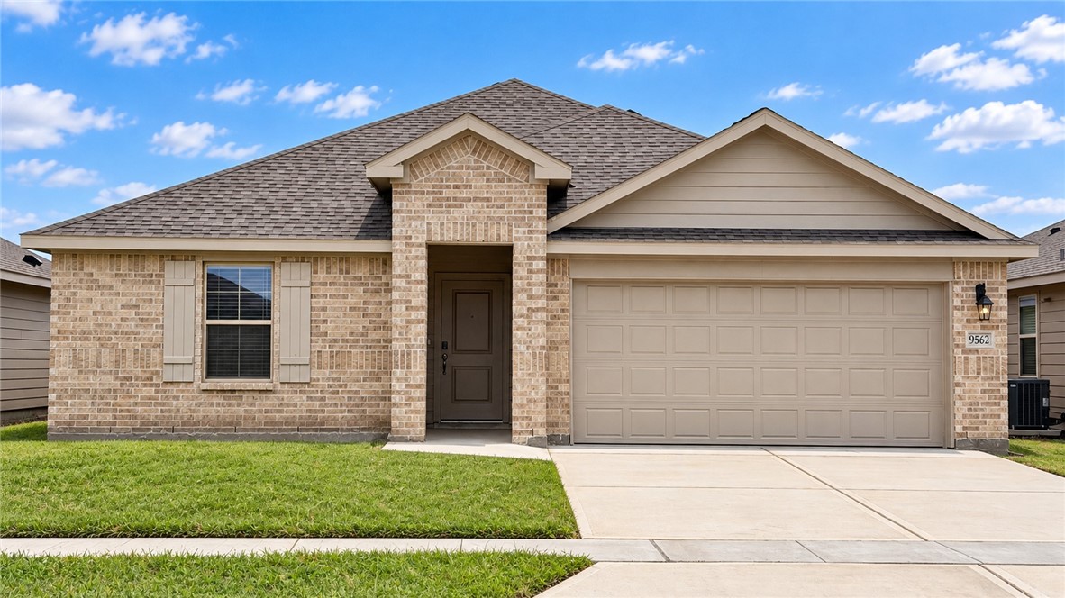 9562 Swedish Oak Dr Property Photo 1