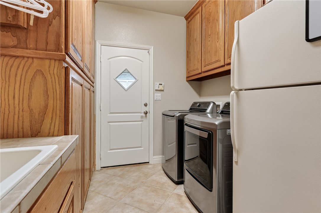 6 Saint Andrews Pl Property Photo 15