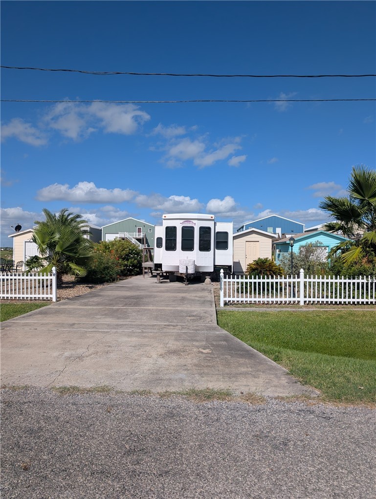 2019 S Doughty St Property Photo 1