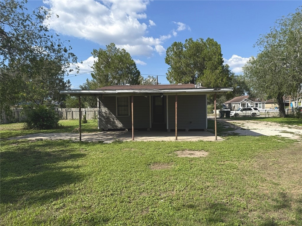 111 Palo Blanco St Property Photo 6