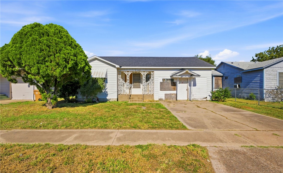 4305 Nesbitt Dr Property Photo 1