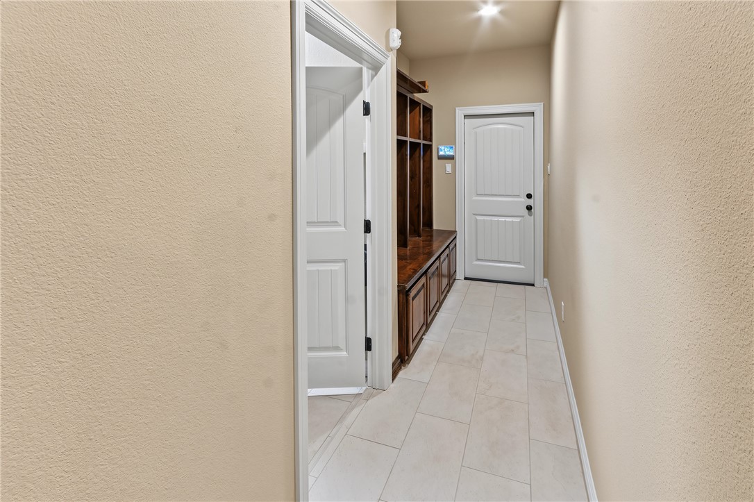 4642 Barnard Dr Property Photo 29