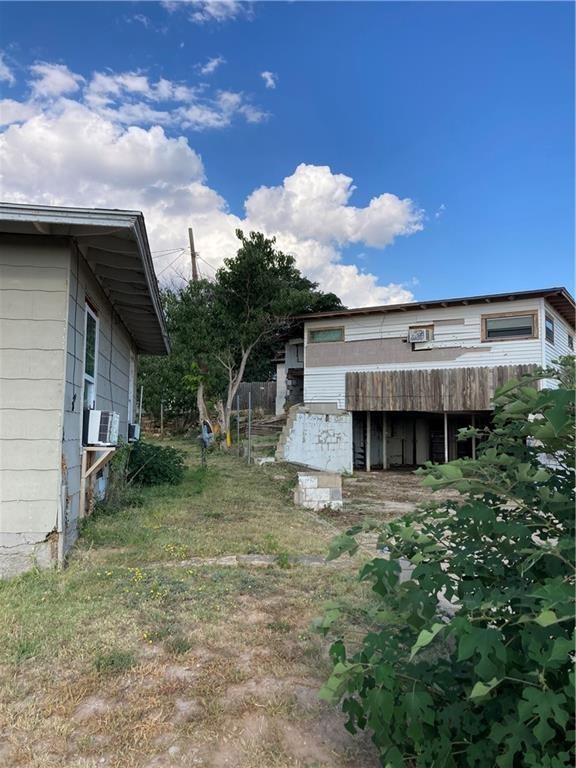 607 Caylor Property Photo 7
