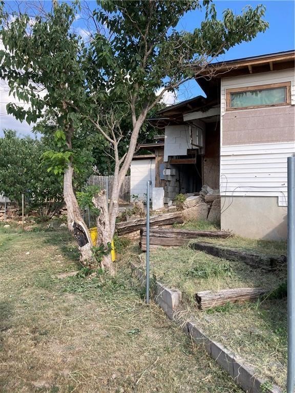 607 Caylor Property Photo 8