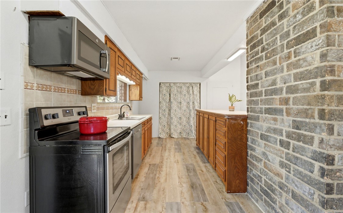 505 Wildwood Dr Property Photo 7