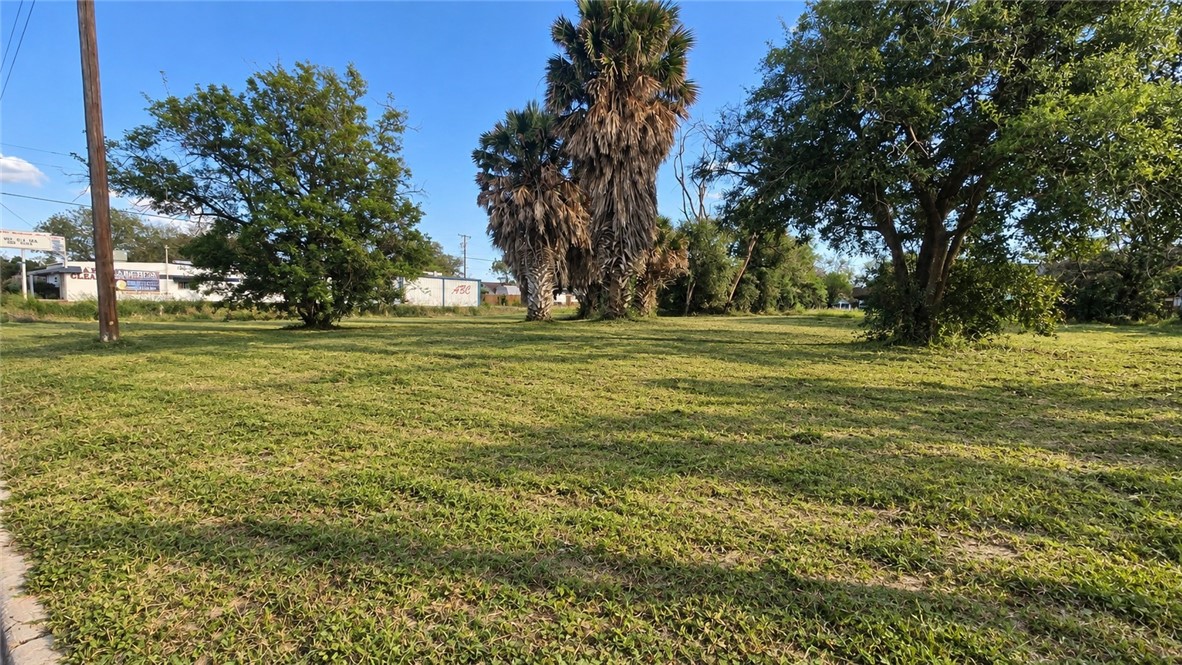323 E Richard Ave Property Photo 1