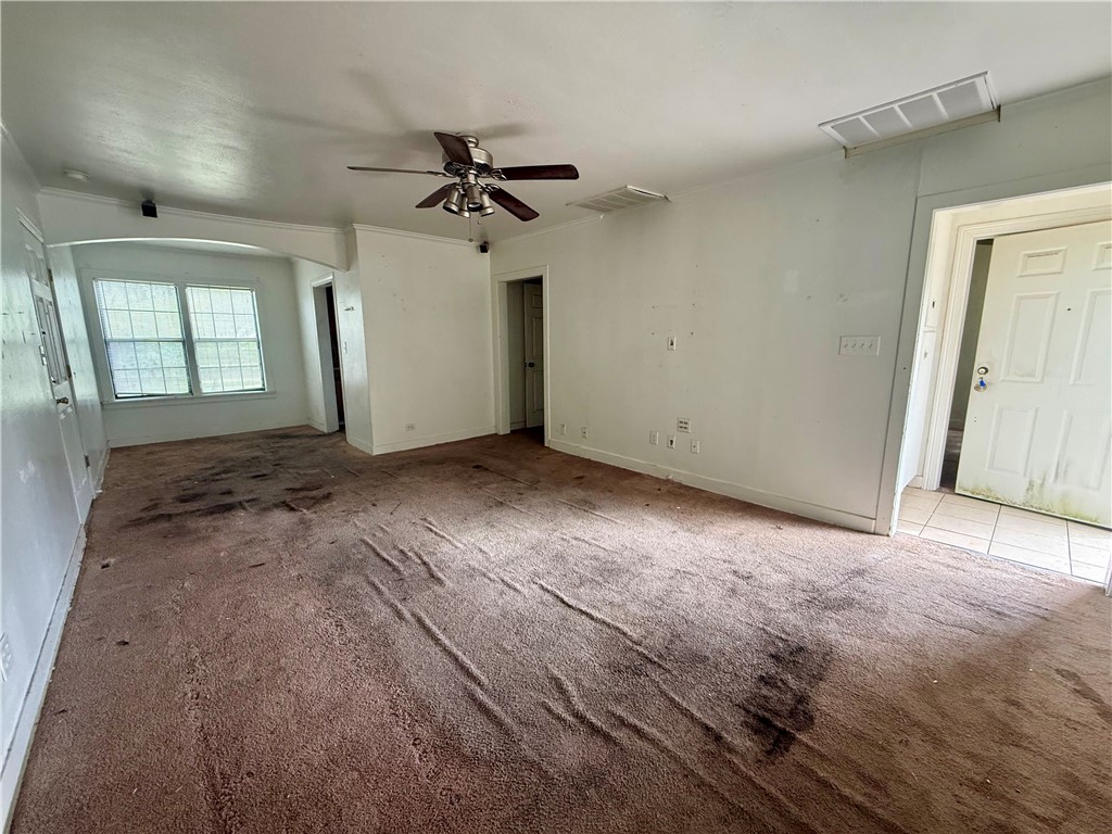 714 E Ragland Ave Property Photo 2