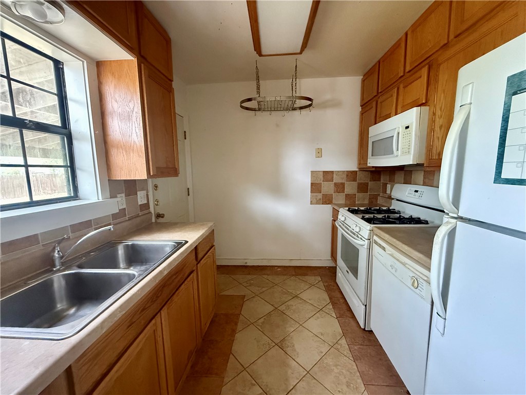 714 E Ragland Ave Property Photo 3