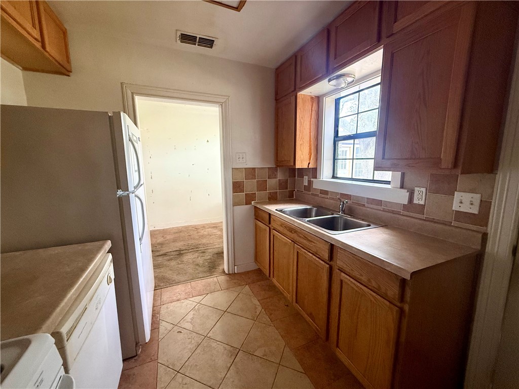 714 E Ragland Ave Property Photo 4