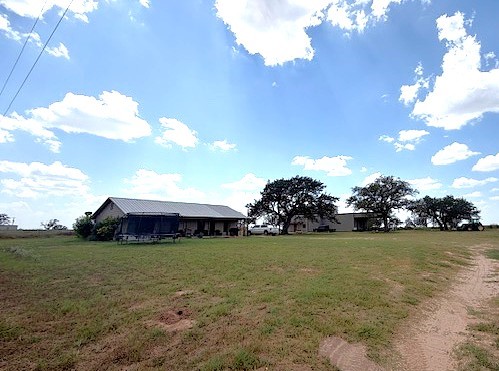 205 Western St Property Photo 5