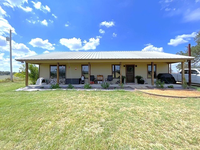 205 Western St Property Photo 6