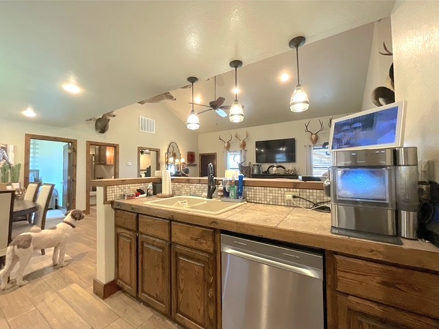 205 Western St Property Photo 25