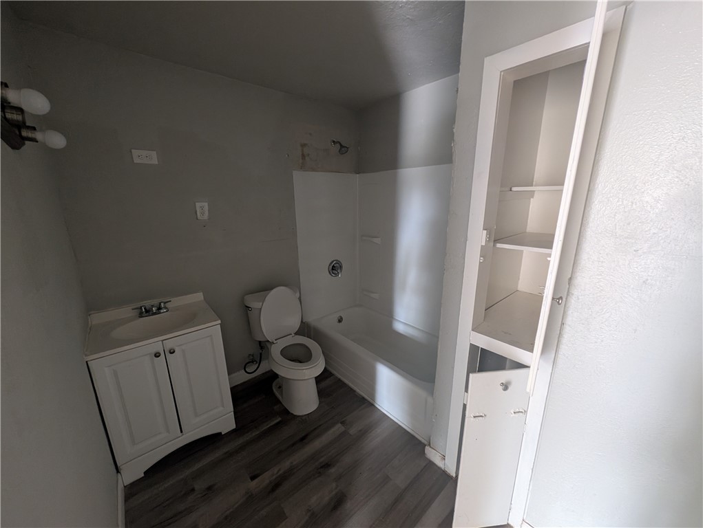 3120 Santa Fe St 20 Property Photo 11