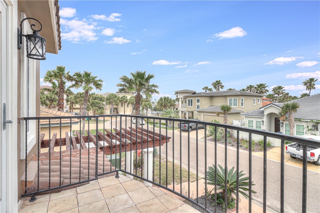 222 La Joya Property Photo 18