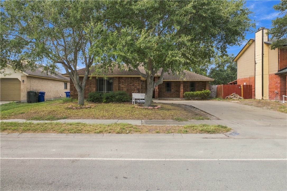 7013 Glasgow Dr Property Photo 1