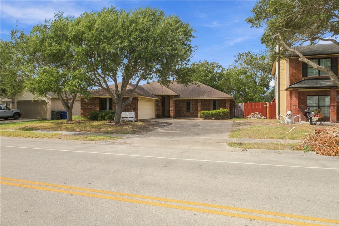 7013 Glasgow Dr Property Photo 2