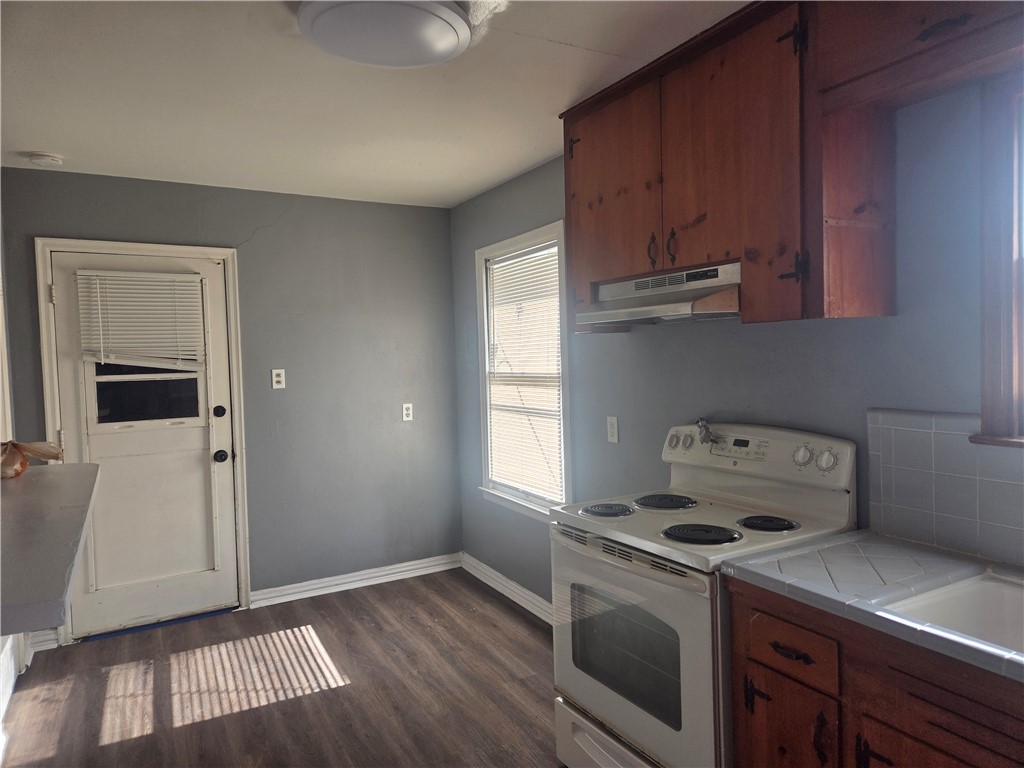 4906 Andover Dr Property Photo 5