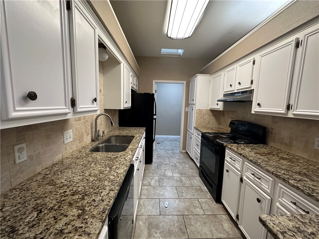 4525 Wapentate Dr Property Photo 4
