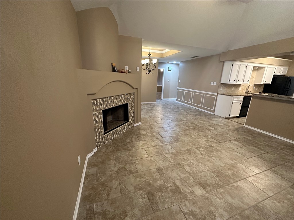4525 Wapentate Dr Property Photo 6