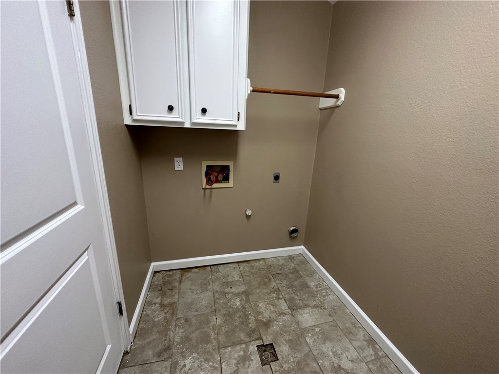 4525 Wapentate Dr Property Photo 16