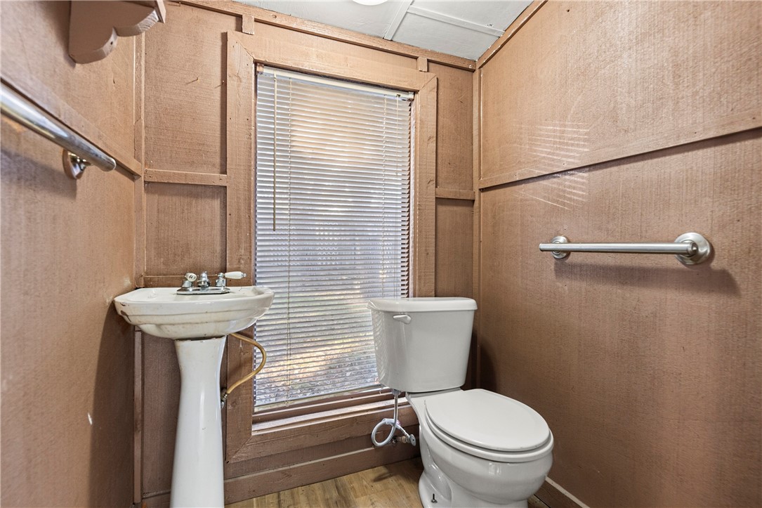 1201 Enterprise Blvd Property Photo 22
